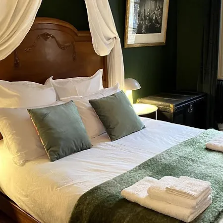 Homestay D'hotes Lou - Chateau Le Bas Bleu *