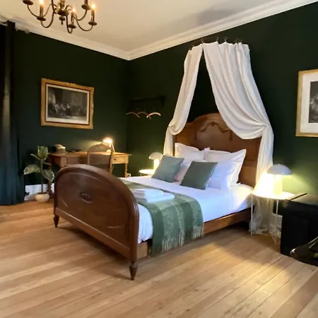 D'hôtes Lou - Château Le Bas Bleu * Quesnoy-le-Montant