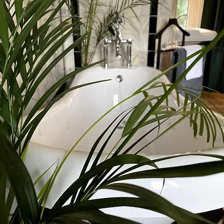 D'hôtes Lou - Château Le Bas Bleu * Quesnoy-le-Montant