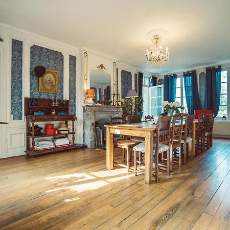 D'hôtes Lou - Château Le Bas Bleu Quarto em Acomodações Particulares