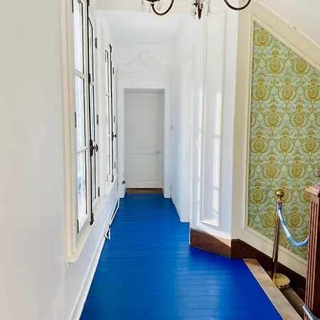 D'hôtes Lou - Château Le Bas Bleu Séjour chez l'habitant *