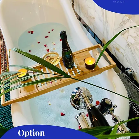 D'hôtes Lou - Château Le Bas Bleu Séjour chez l'habitant *