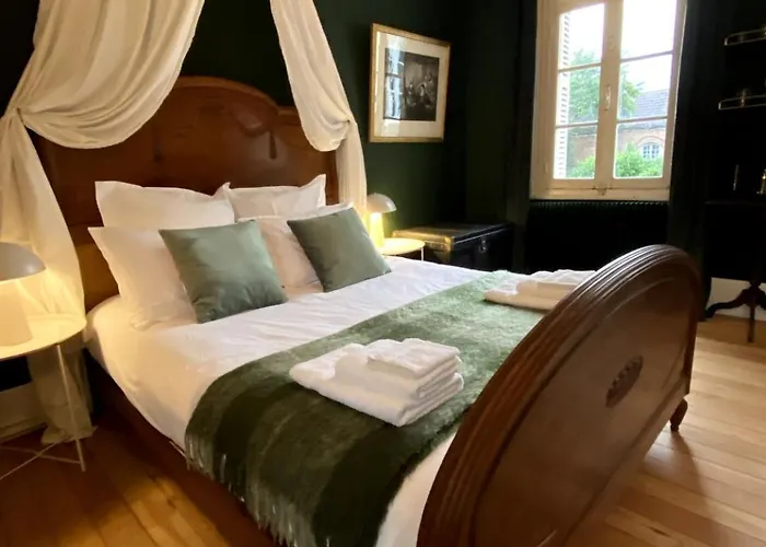 D'hotes Lou - Chateau Le Bas Bleu *