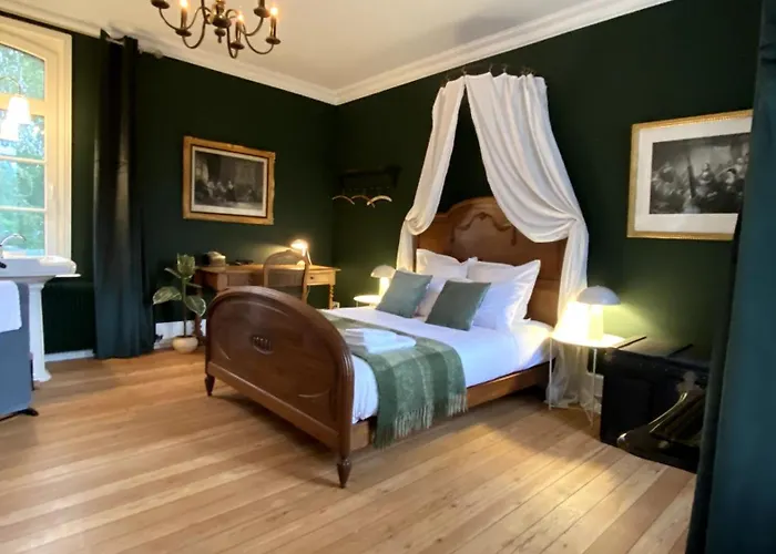 D'hotes Lou - Chateau Le Bas Bleu * Quesnoy-le-Montant