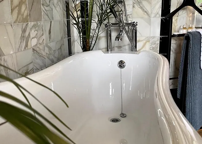 D'hotes Lou - Chateau Le Bas Bleu *