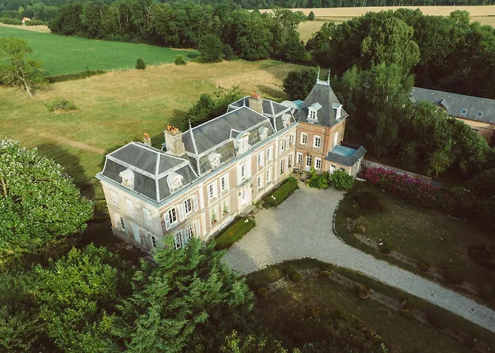 D'hotes Lou - Chateau Le Bas Bleu Homestay