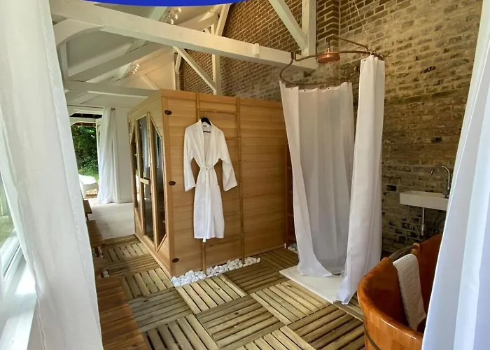 D'hotes Lou - Chateau Le Bas Bleu Homestay Quesnoy-le-Montant